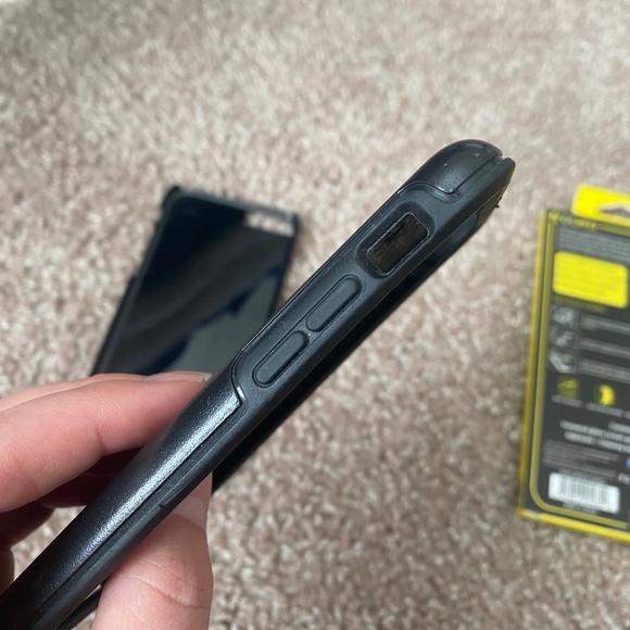 📱iPHONE 6 BUNDLE!📱2 CASES, 2 PACKS OF SCREEN PROTECTORS (NWT) - Picture 4 of 11